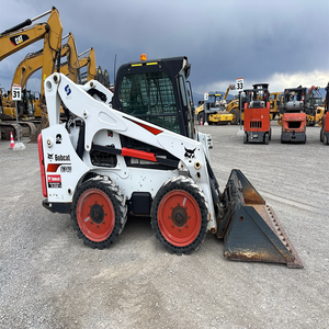 Cargadora Compacta S740 2018 de Dos Velocidades y Alto Flujo con Cabina Cerrada, Máquina de Construcción de Alto Rendimiento - Product Image 1