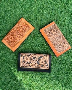 Nuevas carteras plegables de cuero hechas a mano reales, carteras diseñadas para mujeres, carteras elegantes únicas de cuero con herramientas de Venta caliente - Product Image 4