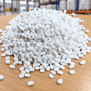Meilleur prix, produit phare : Granulés de carbonate de calcium (masterbatch) en forme de remplissage, couleur blanc naturel, matière première pour bidons. - Product Image 1