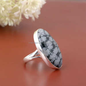 Bague en argent sterling 925 faite à la main, bague en obsidienne flocon de neige blanc noir, bague en obsidienne à la main avec lunette simple - Product Image 2