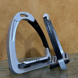 Estribos de Seguridad para Caballos Elite, Estribos de Aluminio Premium, Estribos de Liberación Rápida, Estribos Antideslizantes, Estribos de Hierro para Equitación Inglesa - Product Image 2