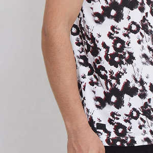 Polo homme monochrome à imprimé floral et bordure bordeaux 2026 – Coupe ajustée décontractée à manches courtes – Vêtement d'été haut de gamme - Product Image 4