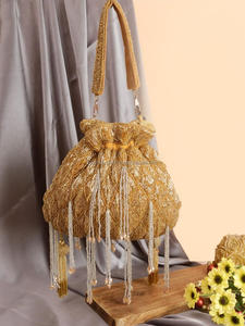 Sac Potli Classique Indien Traditionnel en Daim Souple avec Pompon et Broderie Miroir pour Femme – Sac à Main de Soirée, Pochette de Mariage, Sac Décontracté - Product Image 4