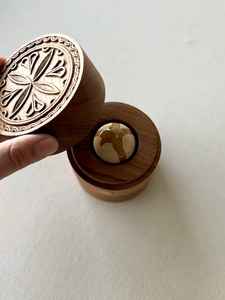 Quemador de Incienso de Madera de Alta Calidad para Uso Religioso, Quemador de Incienso Clásico, Bakhoor Ecológico, Tendencia en Bajo Precio, Calidad de Exportación - Product Image 4