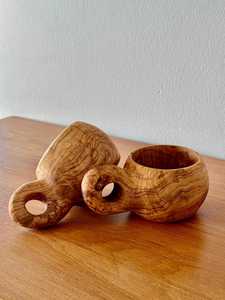 Taza de té de madera hecha a mano, forma redonda con asa, diseño Wabi Sabi, para café, agua, té, artesanía en madera maciza - Product Image 4