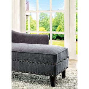 Chaise longue contemporanea in tessuto grigio effetto lino con finiture a borchie per soggiorno moderno, include cuscino per panca - Product Image 4