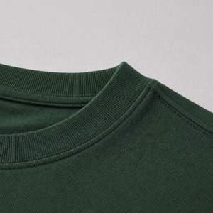 Camiseta Oversize de Algodón 100% Transpirable de 220g con Hombro Caído, Cuello Redondo y Logotipo Personalizado para Fabricantes al por Mayor - Product Image 6