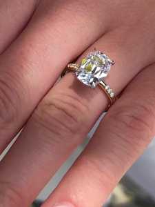 Anillos de compromiso solitarios de 3 quilates con diamante de laboratorio de corte cojín estilo mina antigua, joyería fina de lujo para boda, oro macizo de 14K y 18K - Product Image 3