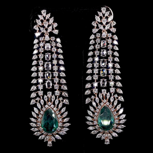 Pendientes Largos de Lujo con Diamantes Cultivados en Laboratorio, Corte Marquesa, Chapados en Oro de 14K y Rodio, Certificados por IGI, con Piedras Brillantes Laterales - Product Image 1