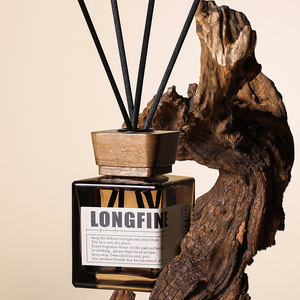 Cao cấp cổ điển chai vuông nhãn hiệu riêng làm mát không khí hương liệu khuếch tán sậy với nắp gỗ - Product Image 4