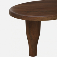 Table basse de salon de style Mid-Century Modern avec pieds coniques et plateau en bois de manguier massif en forme de haricot, finition teck