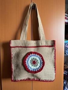 Sac fourre-tout en jute au design géométrique élégant, sac de shopping tendance pour les étudiants, essentiels quotidiens, approvisionnement export Inde - Product Image 6