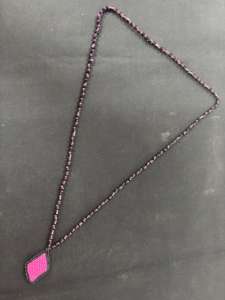 Collar de Cristal Facetado Negro y Rosa con Colgante de Cuentas Hecho a Mano, Joyería de Moda para Mujer, en Caja - Product Image 2