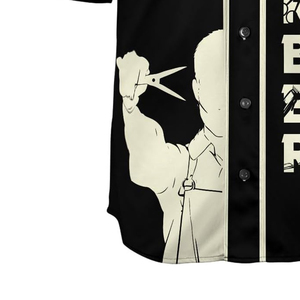 Maillot de barbier personnalisé avec logo, nom personnalisé et design de salon de coiffure, couleur noir et crème, matière polyester - Product Image 3
