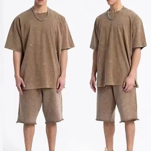 เสื้อยืดและกางเกงขาสั้นเซ็ตสตรีทแวร์สไตล์วินเทจ ล้างสีแบบแอซิด ฟอกสีซีดจาง ทรงบ็อกซี่ โอเวอร์ไซส์ สำหรับผู้ชาย - Product Image 4
