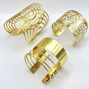 Anneaux de serviette en métal avec motif feuille découpé au laser, anneau de serviette en feutre pour table de mariage - Product Image 1