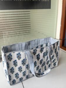 Bolso de mano de lona acolchado a mano con patrón rosa y naranja, estilo bohemio, bolso de compras con parte superior abierta para mujer, para todas las estaciones - Product Image 3
