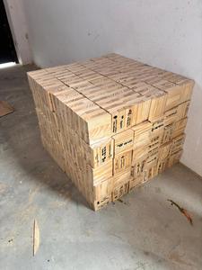 Jeu de construction en blocs de pin naturel pour adultes, stimulant la créativité et la patience - Product Image 3