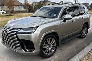 Lexus LX 600 Ultra Luxe d'occasion en bon état, modèle 2022 - Product Image 5
