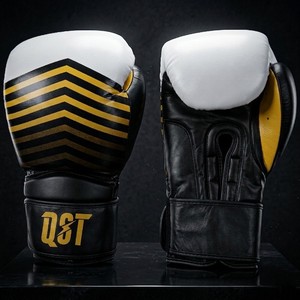 Guantes de Boxeo Profesionales de MMA, Guantes de Entrenamiento Personalizados de Cuero con Correa de Muñeca Ajustable para Uso Unisex - Product Image 1