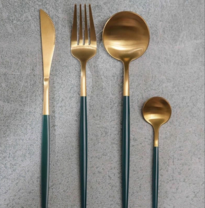 Ensemble de couverts de luxe en acier inoxydable doré et vert, finition miroir, réutilisable pour mariages et réceptions - Product Image 4