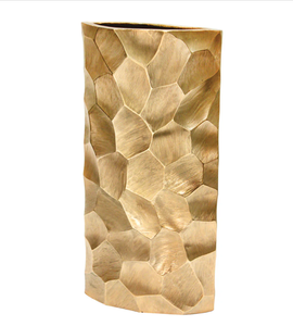 Florero con acabado antiguo de cobre y metal de aluminio moderno hecho a mano, diseño único para sostener flores decorativas en la sala de estar - Product Image 4