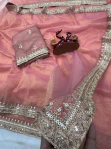 Sari indien pakistanais de créateur traditionnel en soie Banarasi froissée, sergé doux, magnifique broderie de sequins et de Dori, idéal pour les fêtes - Product Image 3