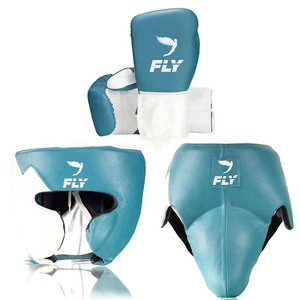 Set de Boxeo de Alta Calidad para Sparring, Cuero Vacuno, Personalizado en Blanco y Azul Cielo - Guantes de Boxeo - Protector de Cabeza - Protector de Pecho - Product Image 6