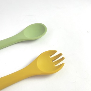 Juego de Tenedor y Cuchara de Silicona para Bebés, Utensilios de Entrenamiento para Niños Pequeños con Punta Suave, Grado Alimenticio, Fácil de Limpiar, Apto para Lavavajillas - Product Image 5