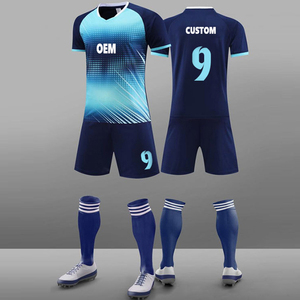 Maillot de football personnalisé 100 % polyester pour homme, tenue de football à manches courtes avec logo frontal, vêtement d'équipe à séchage rapide, imprimé pour les matchs - Product Image 1