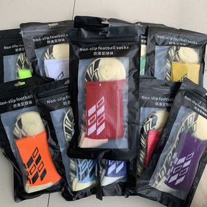 Calcetines de Fútbol de Invierno Personalizados de Alta Calidad, Tejidos, con Patrón de Letras y Logotipo en el Cuerpo, el Puño y la Parte Inferior, Diseño de Marcas Famosas - Product Image 6