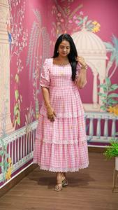 Diseñado para mujeres que aprecian la moda atemporal. Elegante vestido maxi de algodón Breeze. Vestido de algodón Grace & Glow. Vestido de algodón Floral Dream. - Product Image 3