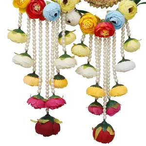 Décoration murale artisanale écologique à fleurs perlées, fleurs rouges/rose/jaunes, anneaux dorés, pompons de perles, design moderne pour la maison - Product Image 4