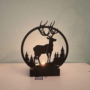 Portavelas Decorativo de Latón con Acabado Dorado en Forma de Ciervo, Ideal para Eventos Navideños, Fiestas y Decoración del Hogar - Product Image 5