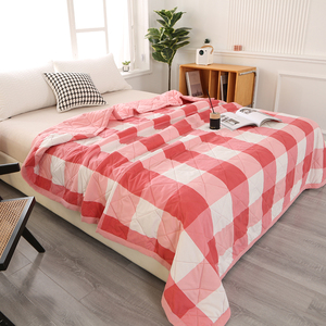 Ensemble de literie en polyester lavable de haute qualité, couette douce et confortable, couvre-lit chaud pour toutes les saisons, fournisseur en gros, conception personnalisée OEM - Product Image 1