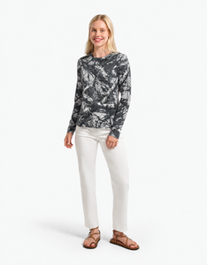 Camiseta de manga larga de camuflaje para mujer OEM, camiseta básica cómoda de algodón premium para mujer, fabricante de ropa con logotipo personalizado. - Product Image 2