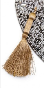Pendentif pour clés avec franges 100% polyester, accessoire décoratif pour clés - Product Image 3