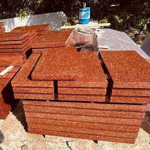 Nouvelles dalles de granit rouge impérial pour tombes et monuments, idéales pour la décoration murale de cuisines, salles de bain, villas et hôpitaux, export en gros depuis l'Inde - Product Image 1
