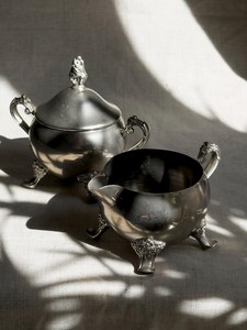 Patinated <b>silver</b>-plated sugar bowl and creamer – Antique <b>tea</b> <b>set</b> – Vintage duo - Product Image 6
