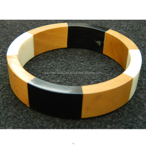 Brazalete de Resina Azul y Rojo Moderno, Hecho a Mano, de Diseño Exclusivo, Personalizado, Único y Encantador, para Damas de Honor, Regalo de Boda - Product Image 4