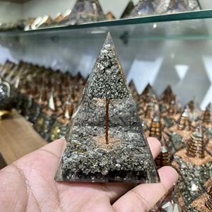 Pirámide de Orgón de Pirita Hecha a Mano en India de Alta Calidad con Alambre de Cobre, Ecológica, Feng Shui, para Dinero, Riqueza, Abundancia y Energía Cristalina - Product Image 5
