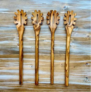 Cuchara de madera para servir pasta con mango largo, cabeza ranurada y orificio para colgar, utensilio de cocina. - Product Image 3