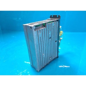 Amplificateur servo AC SANYO DENKI PY2E015A, série de contrôle de mouvement, utilisé comme pièce détachée d'équipement semi-conducteur d'occasion - Product Image 6