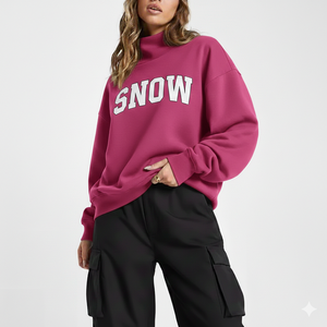 เสื้อคอเต่าโอเวอร์ไซส์สีน้ำเงินกรมท่าพิมพ์ลายตัวอักษร Snow สำหรับผู้หญิง ผลิตตามแบบ OEM เสื้อคอเต่าแบบมีปก ผ้าฟลีซน้ำหนักเบา โอเวอร์ไซส์ - Product Image 5