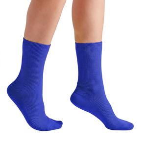 Chaussettes vertes en coton tricoté, couleur unie, respirantes, pour usage quotidien des adultes, saison printemps - Product Image 2