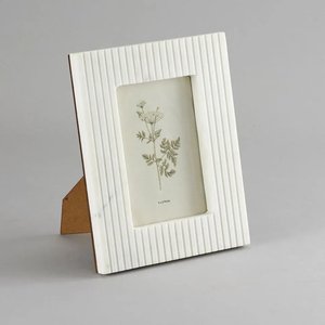 <b>white</b> marble photo <b>frame</b> fluted picture <b>frame</b> ribbed stone <b>frame</b> handmade tabletop photo holder luxury home decor elegant trendy - Product Image 1