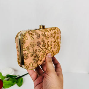 Artesanía de Metal minimalista moderna, bordado de ala de cielo, embrague compacto elegante, escultura antigua pulida, diseño de moda Potli - Product Image 2