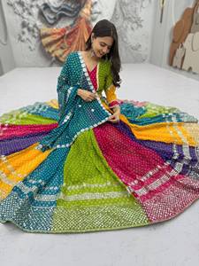 Ensemble Lehenga en Chiffon Color Block avec Ornements en Strass, Tenue Traditionnelle Indienne pour Mariage, Vêtement Ethnique pour Femme - Product Image 3