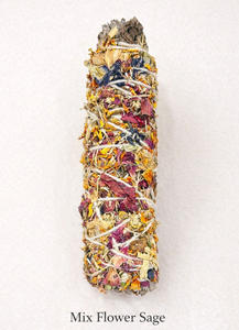 Offre Spéciale : Lot de Bâtons de Purification en Cristal Naturel (Cèdre, Yerba, Sang de Dragon, Lavande, Sauge) Sculptés en Forme de Pyramide - Product Image 6