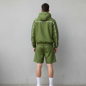 Ensemble survêtement homme streetwear léger avec coupe-vent à rayures réfléchissantes 3M et short à capuche 2 pièces, coupe-vent zippé personnalisé - Product Image 3